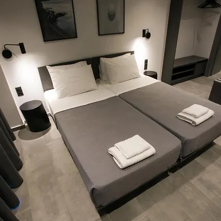 White Trilogy B&B Salonic